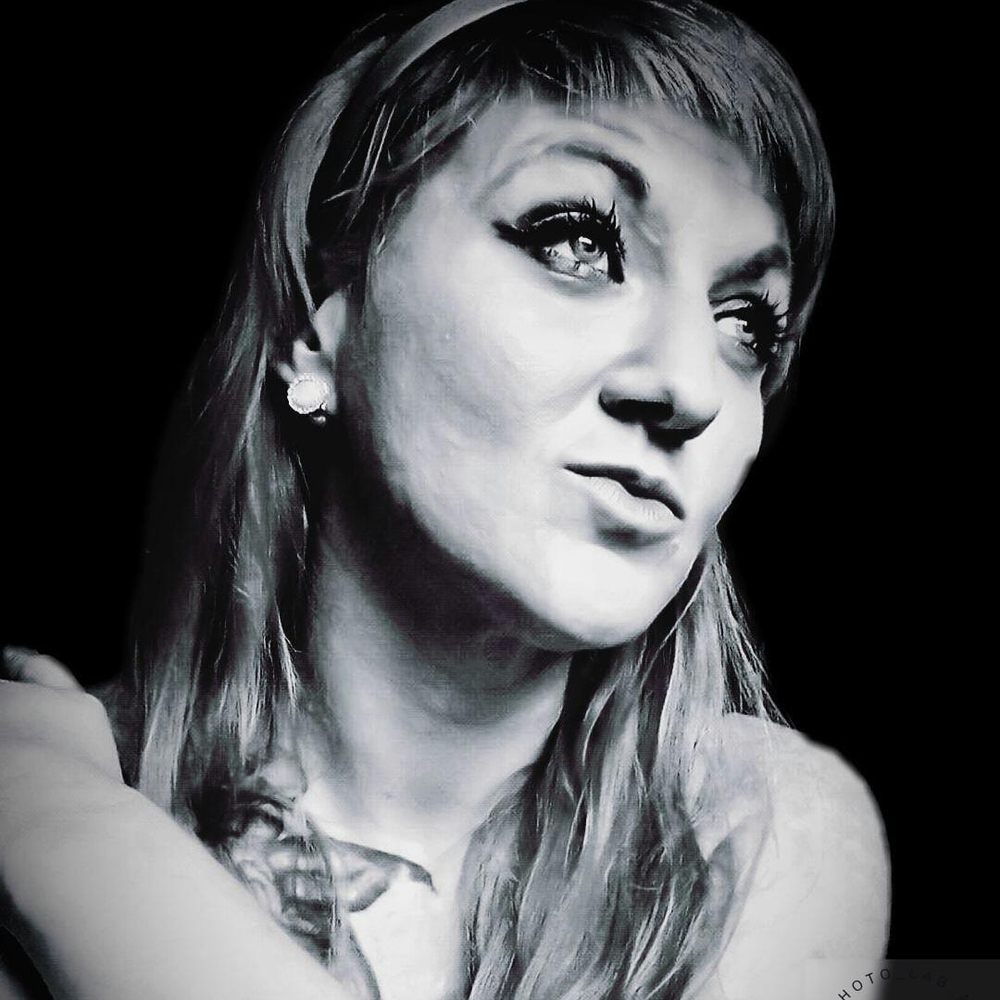 Meet your Posher, Crystal